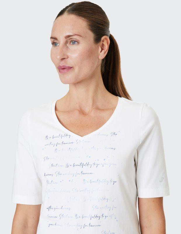 Joy Sportswear T-Shirt ARIA T-Shirt mit V-Ausschnitt und sanftem Schrift-Print Fabrikpreis