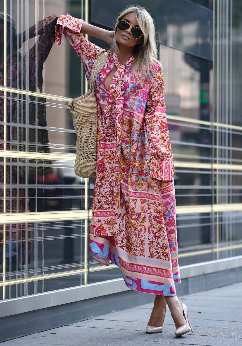 Miss Goodlife Dress Love is Love Versandkostenfrei