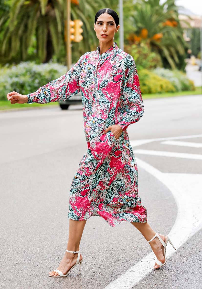 Miss Goodlife Viskose-Satin Dress Star Tiger Saisonale Angebote
