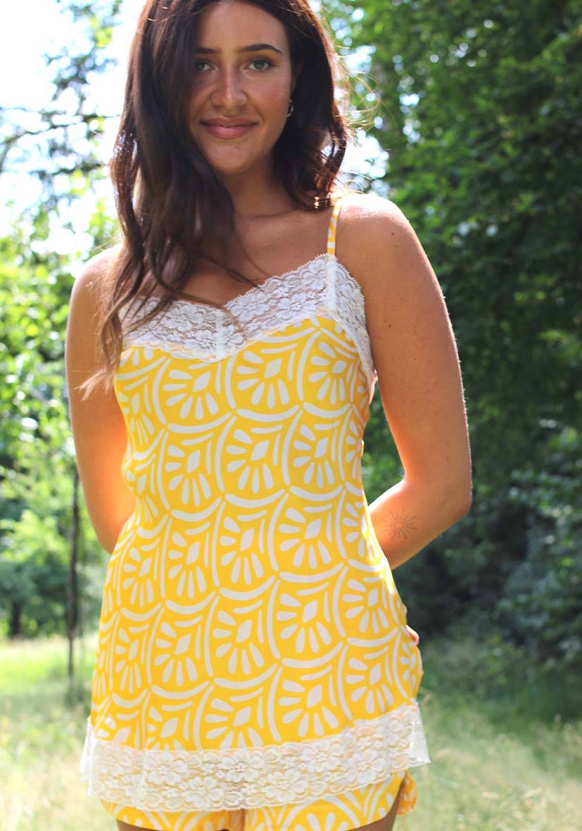 Miss Goodlife Top Yellow delight Nur noch ein Tag übrig