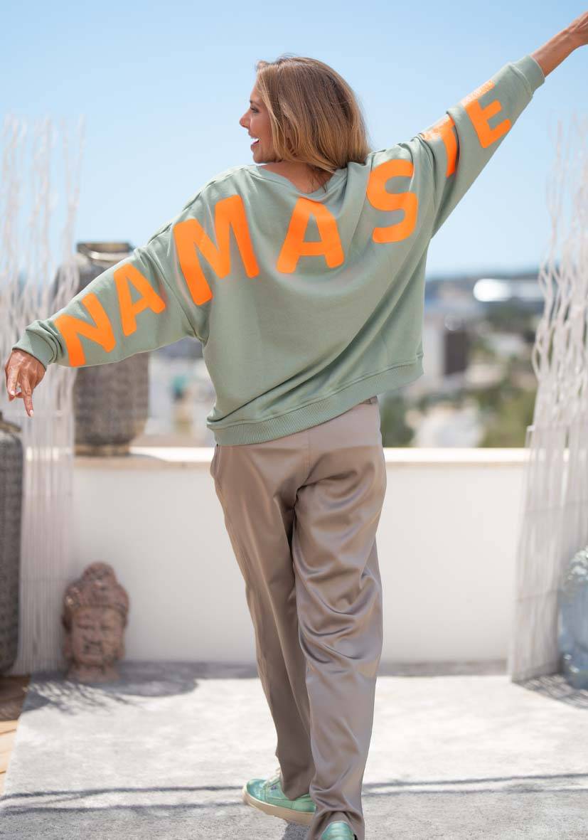 Miss Goodlife Roundneck Double Namasté – almond Fabrikverkauf