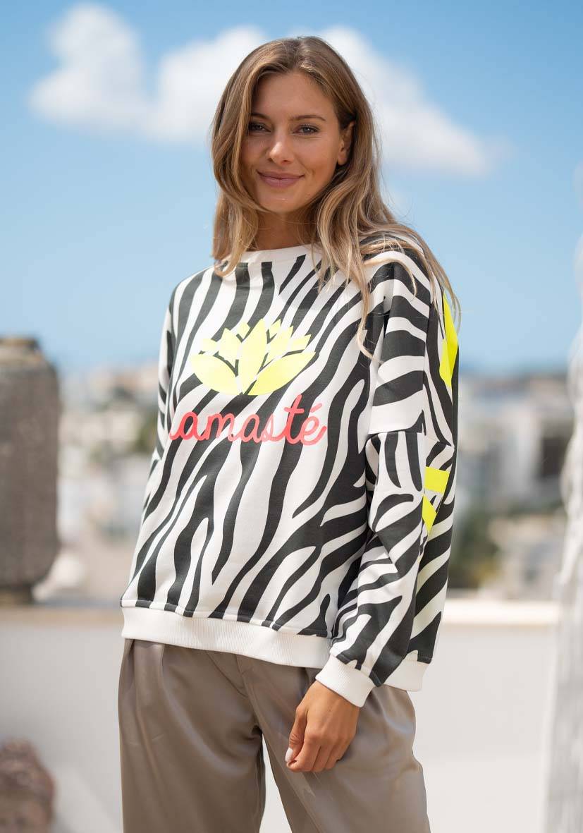 Miss Goodlife Roundneck Double Namasté Zebra Cyber Monday