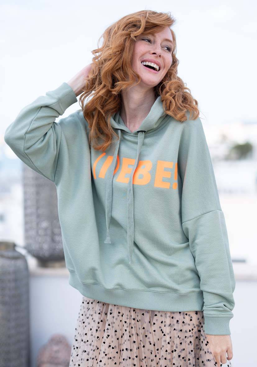 Miss Goodlife Hoodie Tricot L(i)ebe – almond Begrenzt auf 3 Tage