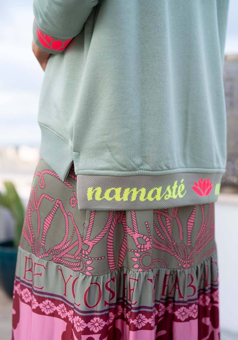 Miss Goodlife V-Neck Namasté – almond Online