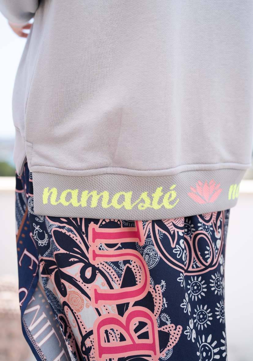 Miss Goodlife V-Neck Namasté Strass – grey Outlet