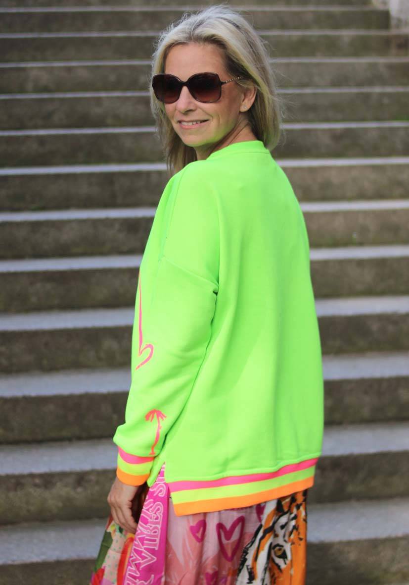 Miss Goodlife V-Neck Smile Ibiza – neongreen Letzter Tag