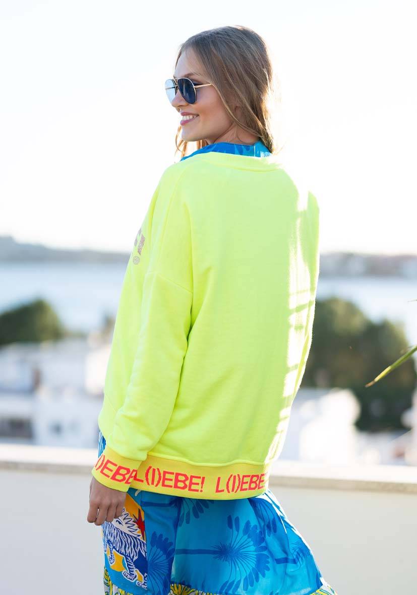 Miss Goodlife V-Neck L(i)ebe Strass – neonyellow/rose Nur noch ein Tag übrig