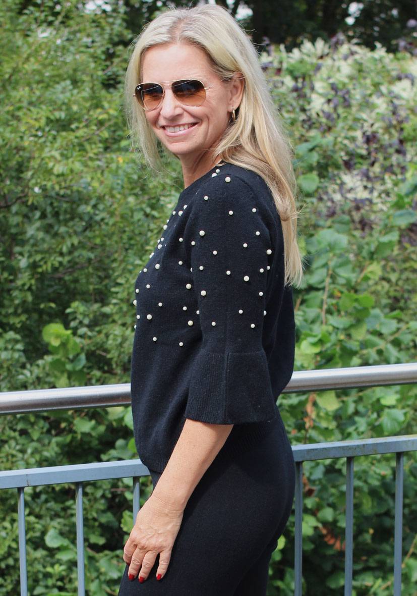 Miss Goodlife Pullover Pearl Roundneck – black Osterangebot