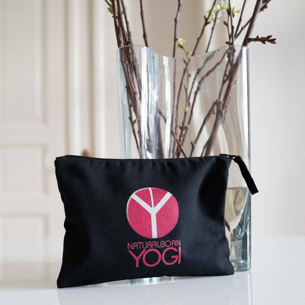 Natural Born Yogi Let Love Rule – Pouch schwarz Online Outlet