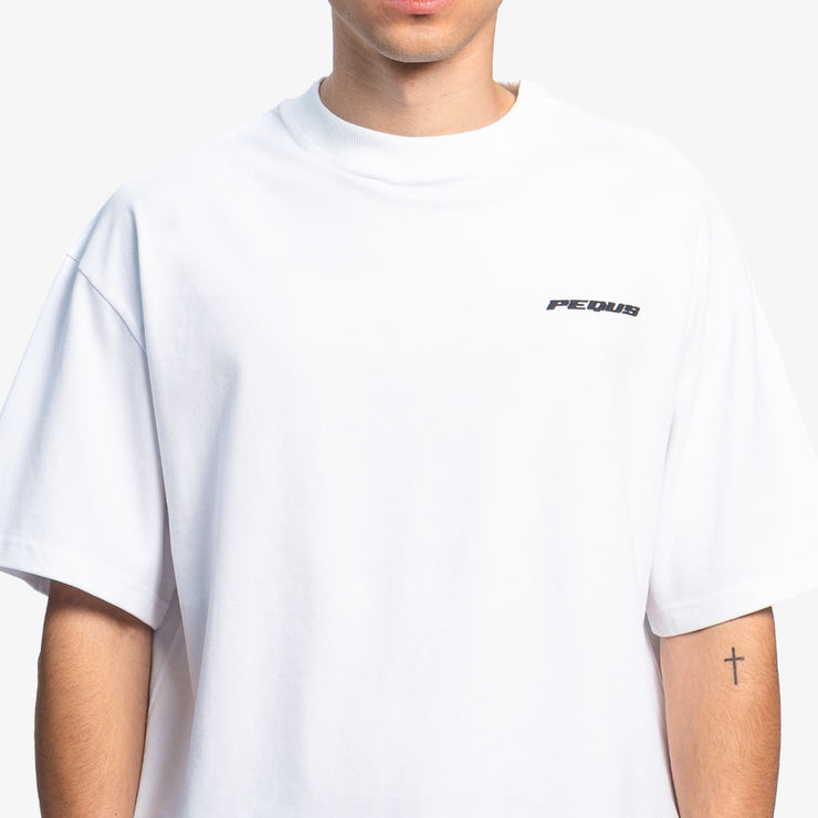 Pequs Plágia Chest Logo T-Shirt Letzte 2 Tage