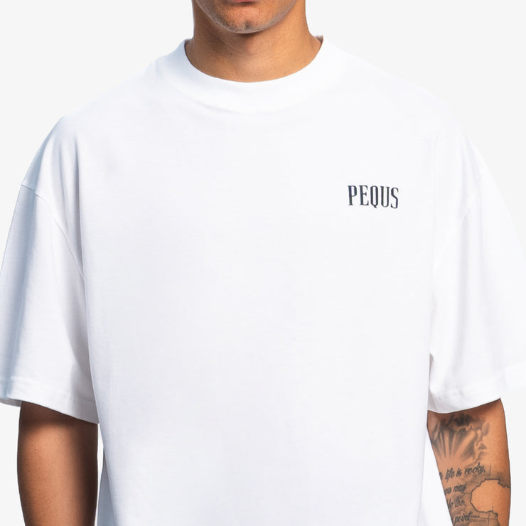 Pequs Chest Logo T-Shirt Nur für heute