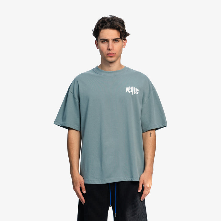 Pequs Mythic Chest Logo T-Shirt Kostenlose Rückgabe