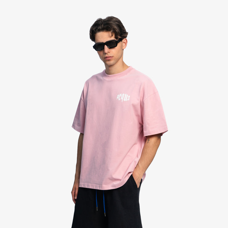 Pequs Mythic Chest Logo T-Shirt Begrenzte Freigabe