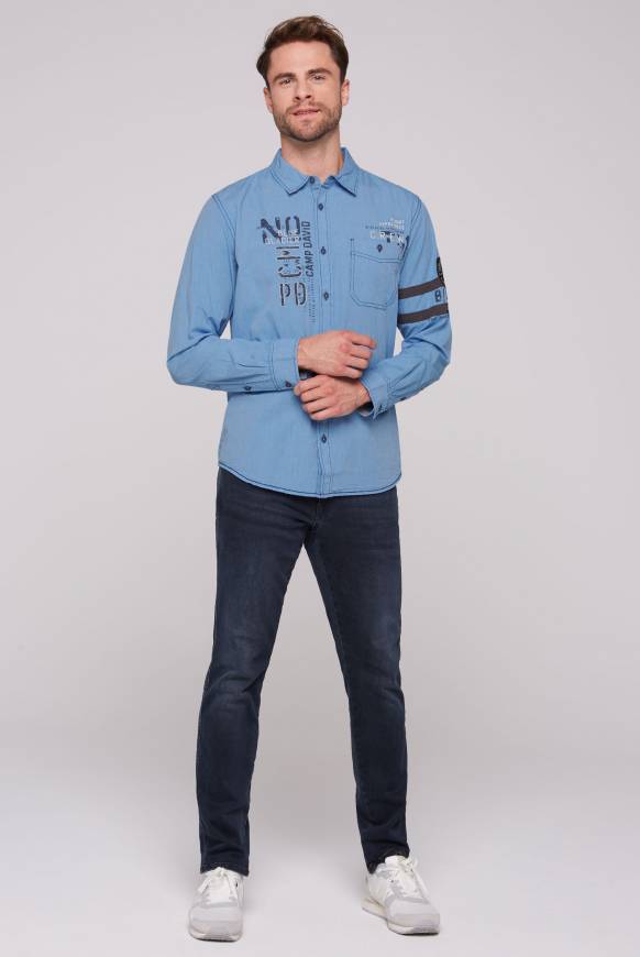 Soccx Fil à Fil Langarmhemd mit Label-Applikationen strong blue im Angebot