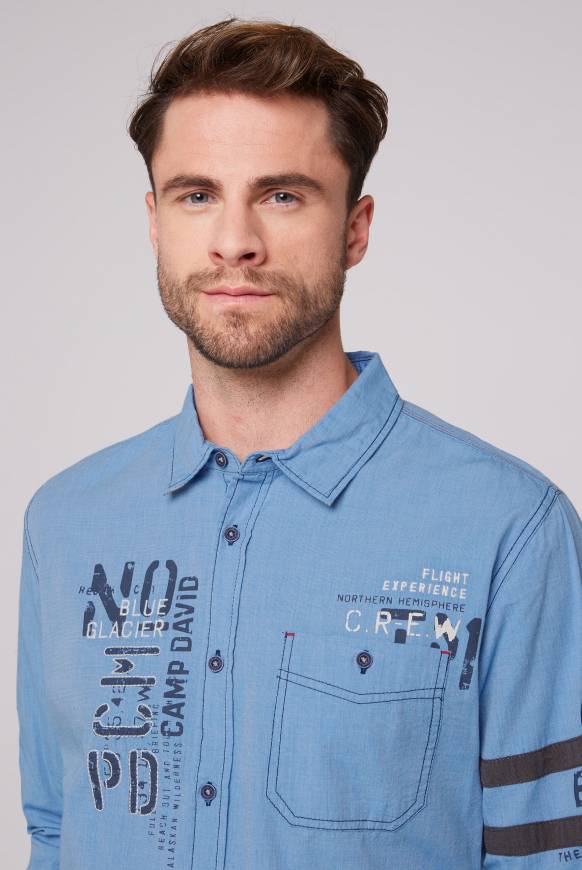 Soccx Fil à Fil Langarmhemd mit Label-Applikationen strong blue im Angebot