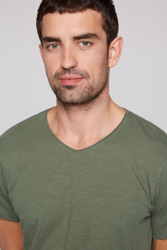 Soccx Basic T-Shirt V-Neck mit Used-Kante green olive Angebote