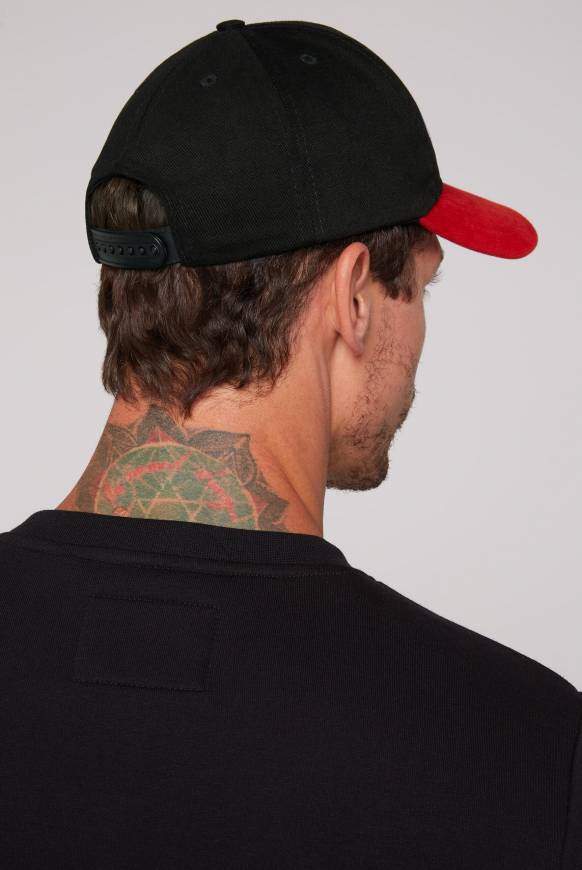 Soccx Base Cap mit Logo Artwork black / red Letzter Tag