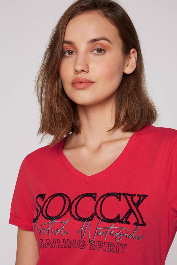 Soccx T-Shirt mit V-Ausschnitt und Glitter Print clear red Wochenangebot
