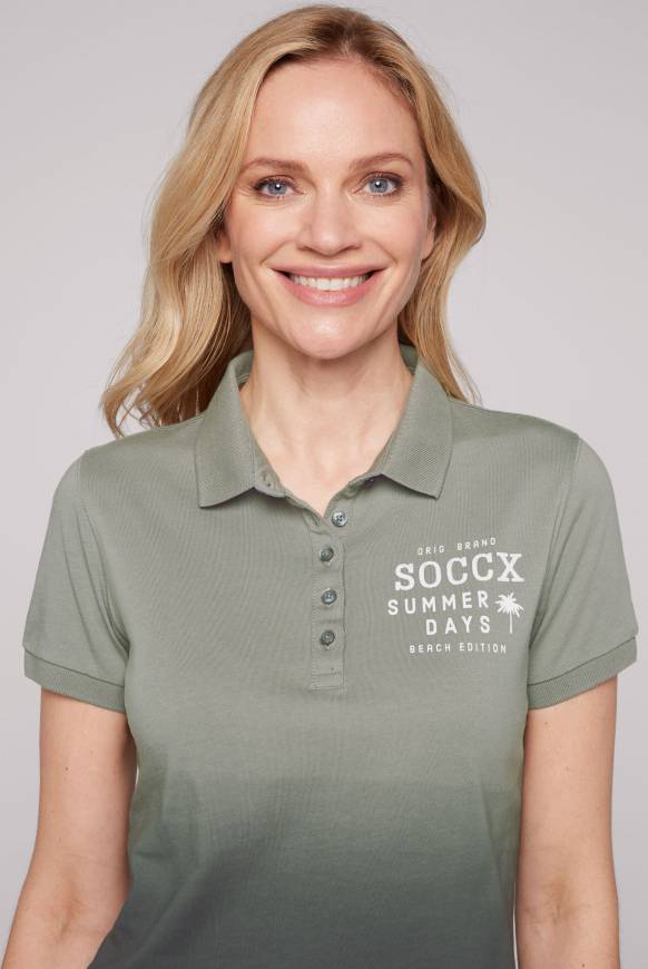 Soccx Poloshirt Dip Dye mit Rücken-Artwork sage green 50% Rabatt für begrenzte Zeit