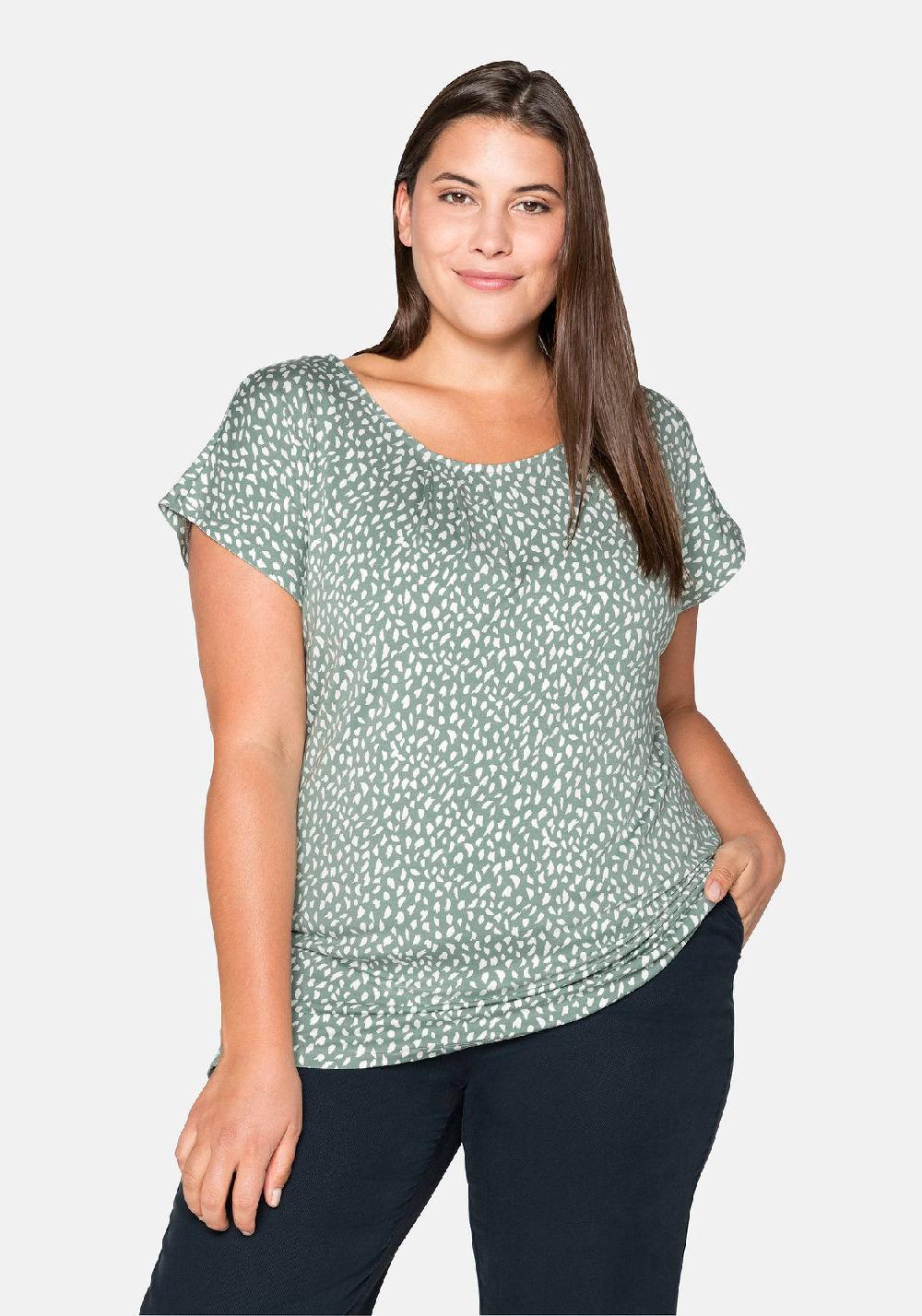 sheego Shirt mit Alloverdruck und gelegten Falten Black Friday Preise