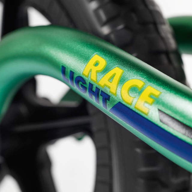 S'COOL S'COOL Junior Bikes pedeX race light Laufrad Green/Yellow &vert; fahrrad.de Outlet