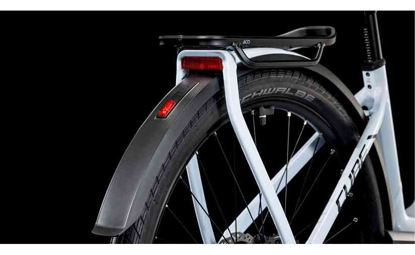 Cube Kathmandu Hybrid ONE 800 - 800 Wh - 28 Zoll - Tiefeinsteiger - 2025 Clearance-Verkauf