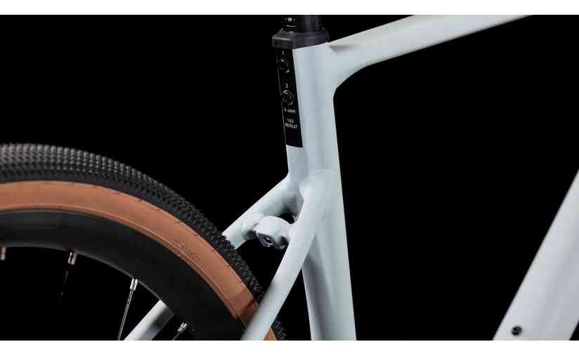Cube Nuroad Race - 28 Zoll - Diamant - 2025 im Angebot