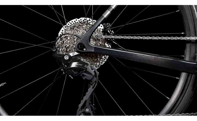Cube Attain C:62 Race - 28 Zoll - Diamant - 2025 Versandkostenfrei