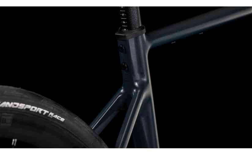 Cube Attain Race - 28 Zoll - Diamant - 2025 Saisonale Angebote